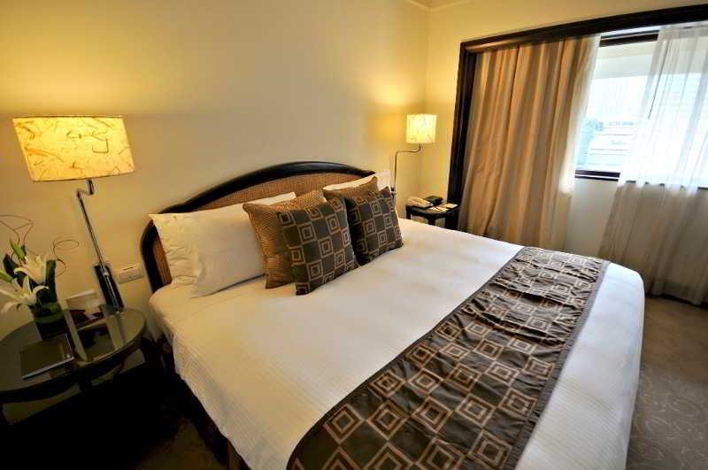 Intercontinental Manila Ξενοδοχείο Μακάτι Δωμάτιο φωτογραφία